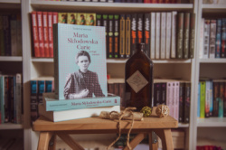 News - Nie porusza si. Fragment ksiki „Maria Skodowska-Curie i potga marze