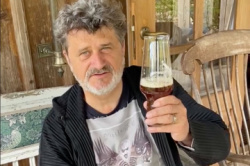 News - Janusz Palikot wydaje ksik. O piwie i dobrym jedzeniu