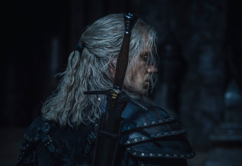 Obrazek w treści Nowa zbroja Geralta, Ciri w Kaer Morhen i spotkanie z Yennefer na  zdjęciach z planu 2. sezonu serialu Wiedźmin Netflixa! [jpg]