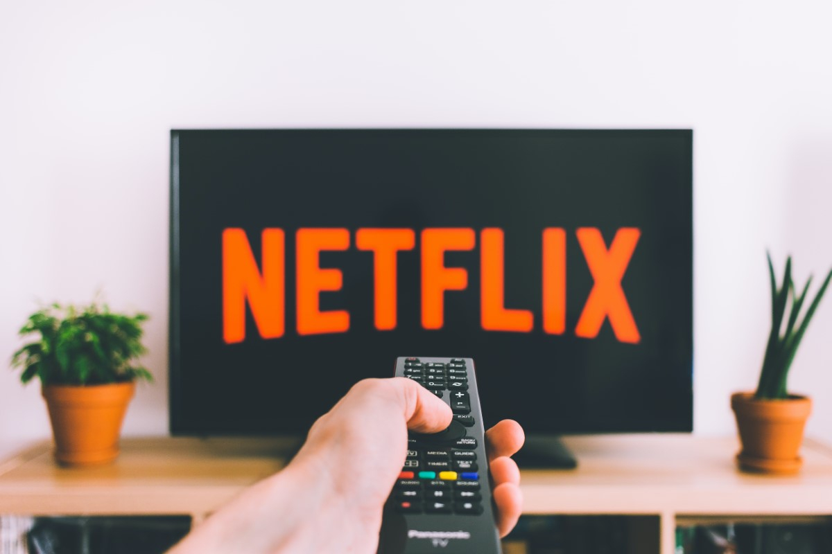 Logo Netflix na telewizorze
