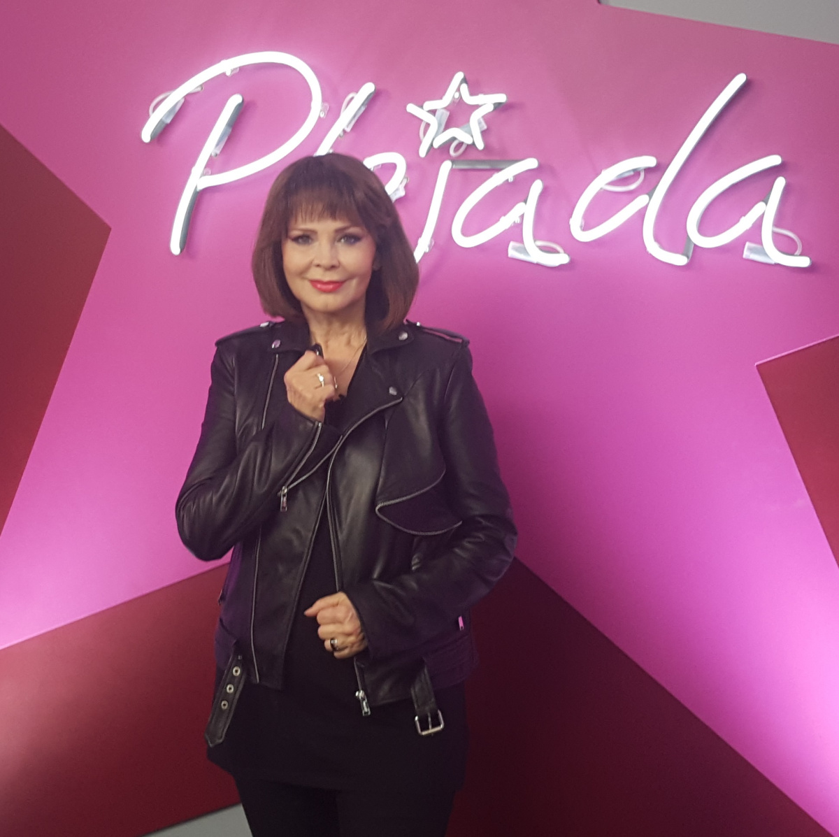 News - Izabela Trojanowska wydaje ksi��k� 