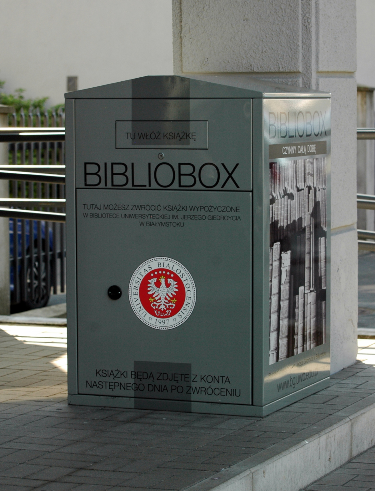News - Na dworcu PKS stanął… bibliobox!