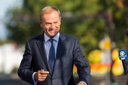 News - Donald Tusk wydaje ksik. O czym bdzie?