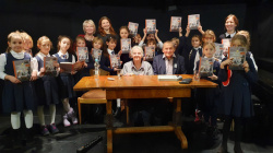 News - Zbuntowane sowa. Joanna Papuziska i Henryk Wujec opowiadaj dzieciom o dziaalnoci podziemia w czasach PRL-u