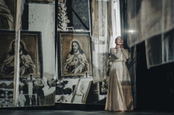 News - Teatr Telewizji: &quot;Matka odchodzi&quot;. Refleksyjny spektakl o stracie