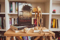 News - To miay by mie wakacje. &quot;Nieszczcia chodz trjkami&quot;