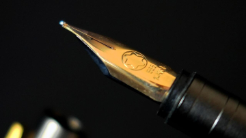 news - Zbigniew Rokita w�r�d nominowanych do Nagrody Pi�ro Nadziei Amnesty International