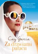 Okadka - Za drzwiami paacu