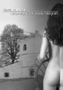 Ok�adka - Dziewczyna ze starej fotografii