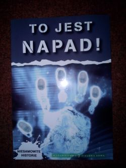 Okadka ksiki - To jest napad!