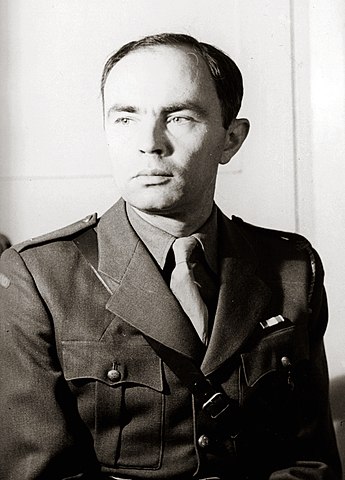 Autor - Ksawery Pruszy�ski