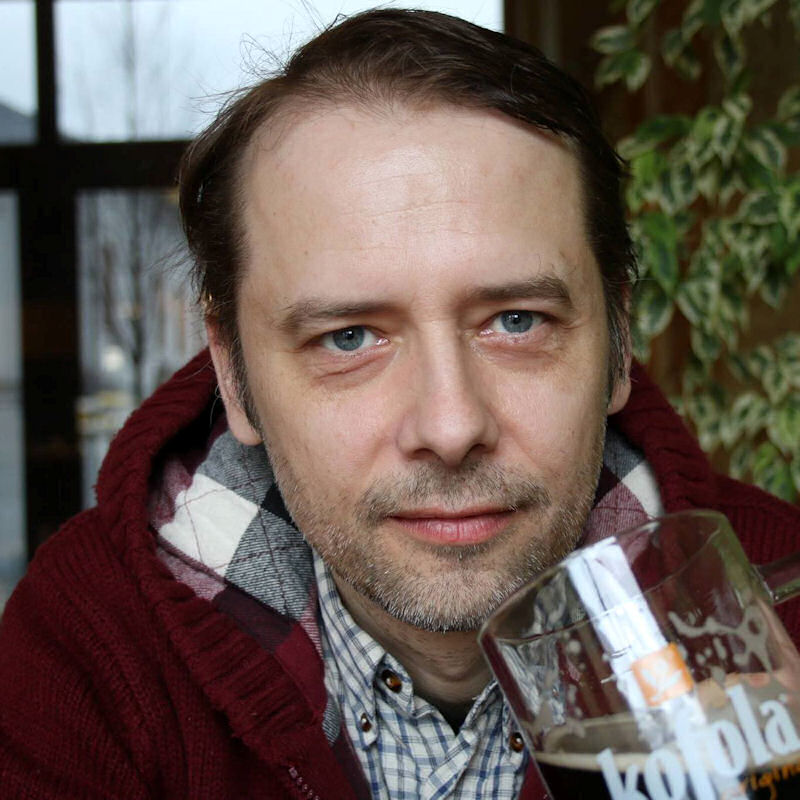 Autor - Micha Piedziewicz  