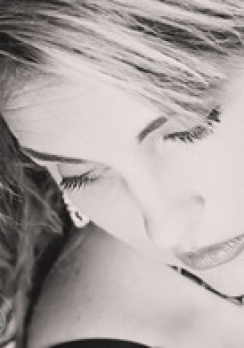 Autor - Mia Michelle