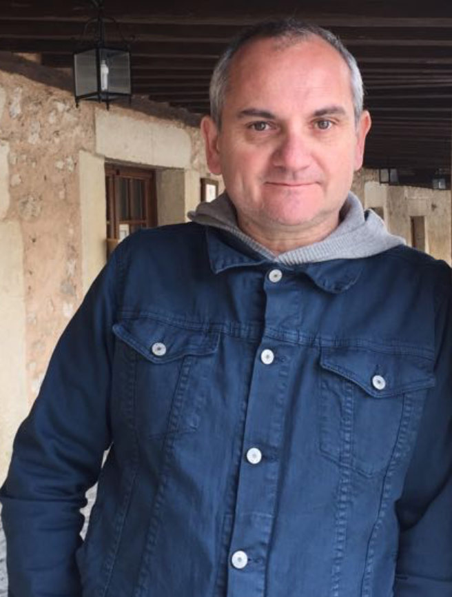 Autor - Mario Escobar