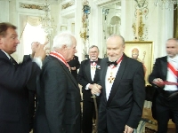 7 maja 2007 r. Profesor W�odzimierz W�jcik w Warszawie z r�k Wielkiego Mistrza Kapitu�y Prof. Marka Kwiatkowskiego otrzyma� Order �wi�tego Stanis�awa (Foto: Henryk Bebak)