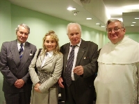 20 MARCA 2007 r. Prof. W�odzimierz W�jcik wyg�osi� na konferencji w Akademii Polonijnej w Cz�stochowie referat pt. Pi�sudski i S�owacki. Od prawej: przyjaciel referenta Prorektor AP Prof. E. Rakoczy (prawdziwy Paulin). Od lewej: in�. E. Zi�bia i Dr A. Ku