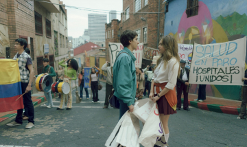 News Pierwszy raz - m�odzie�owy kolumbijski melodramat w rzeczywisto�ci lat 70-tych ju� na Netflix 