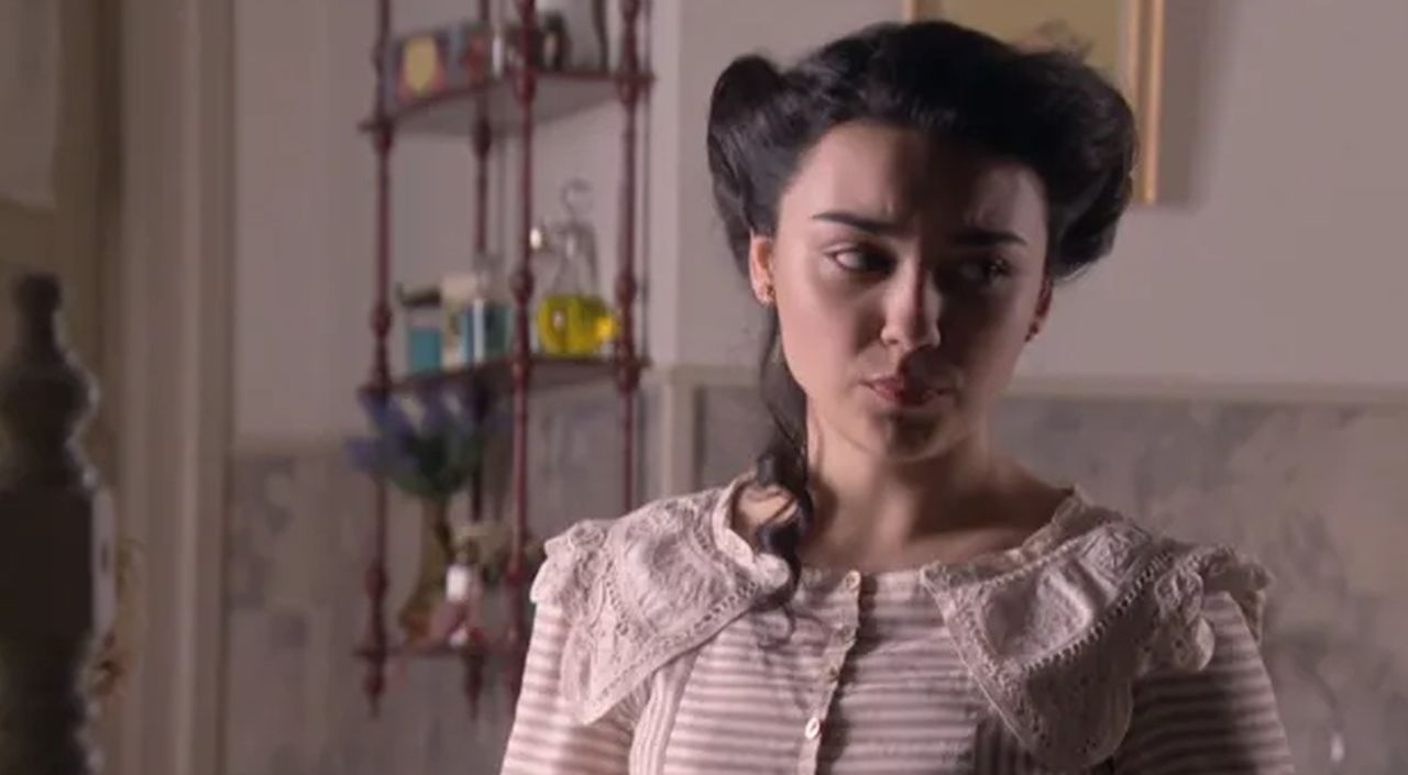 News Sze�� si�str - odc. 473. Elisa s�yszy wyznanie mi�o�ci. Streszczenie 473 i 474 odc.