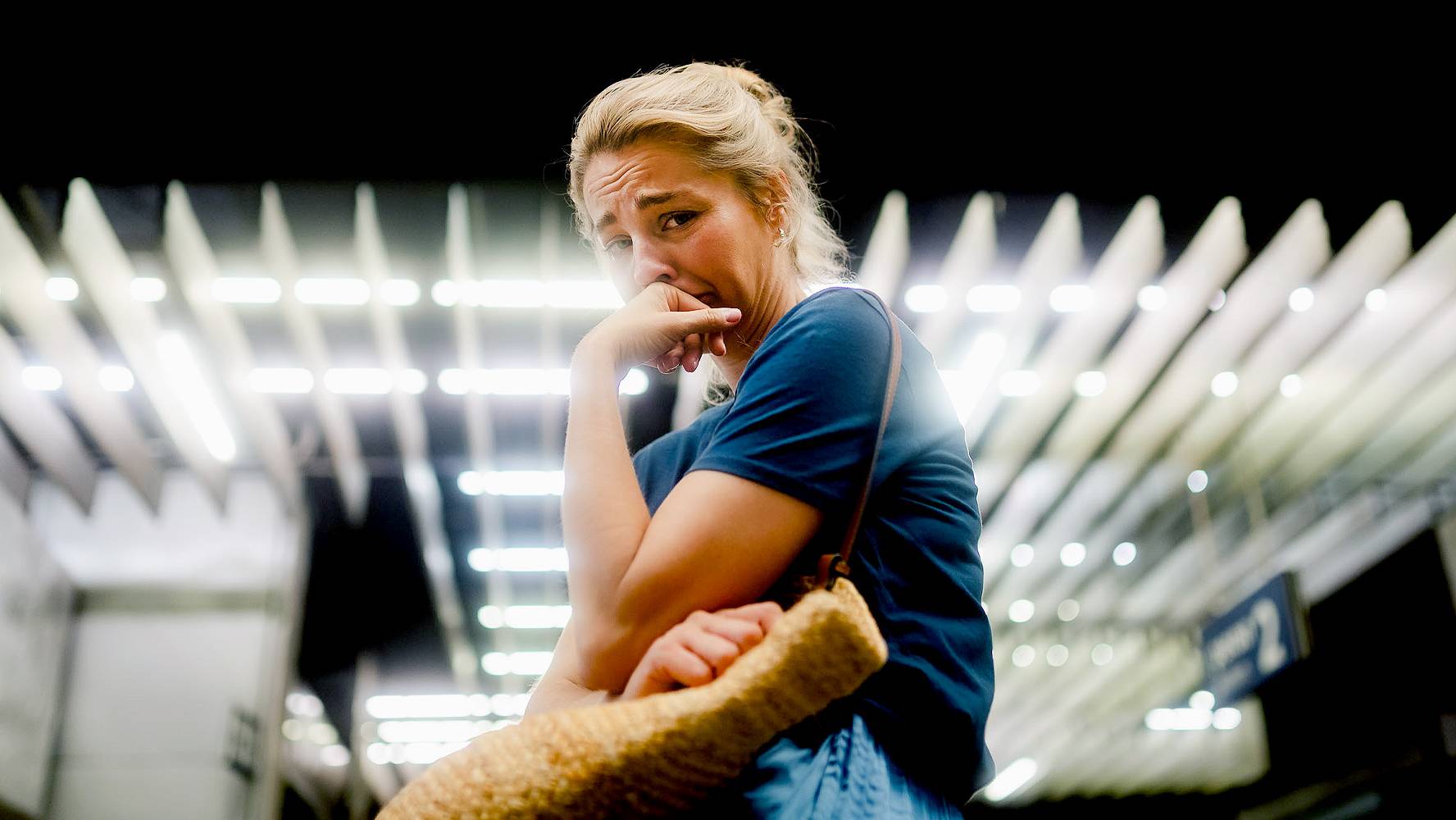 News Przyjaci�ki 257 odc. Wielka �a�oba po �mierci Zuzy. Streszczenie 257 i 258 odc. 