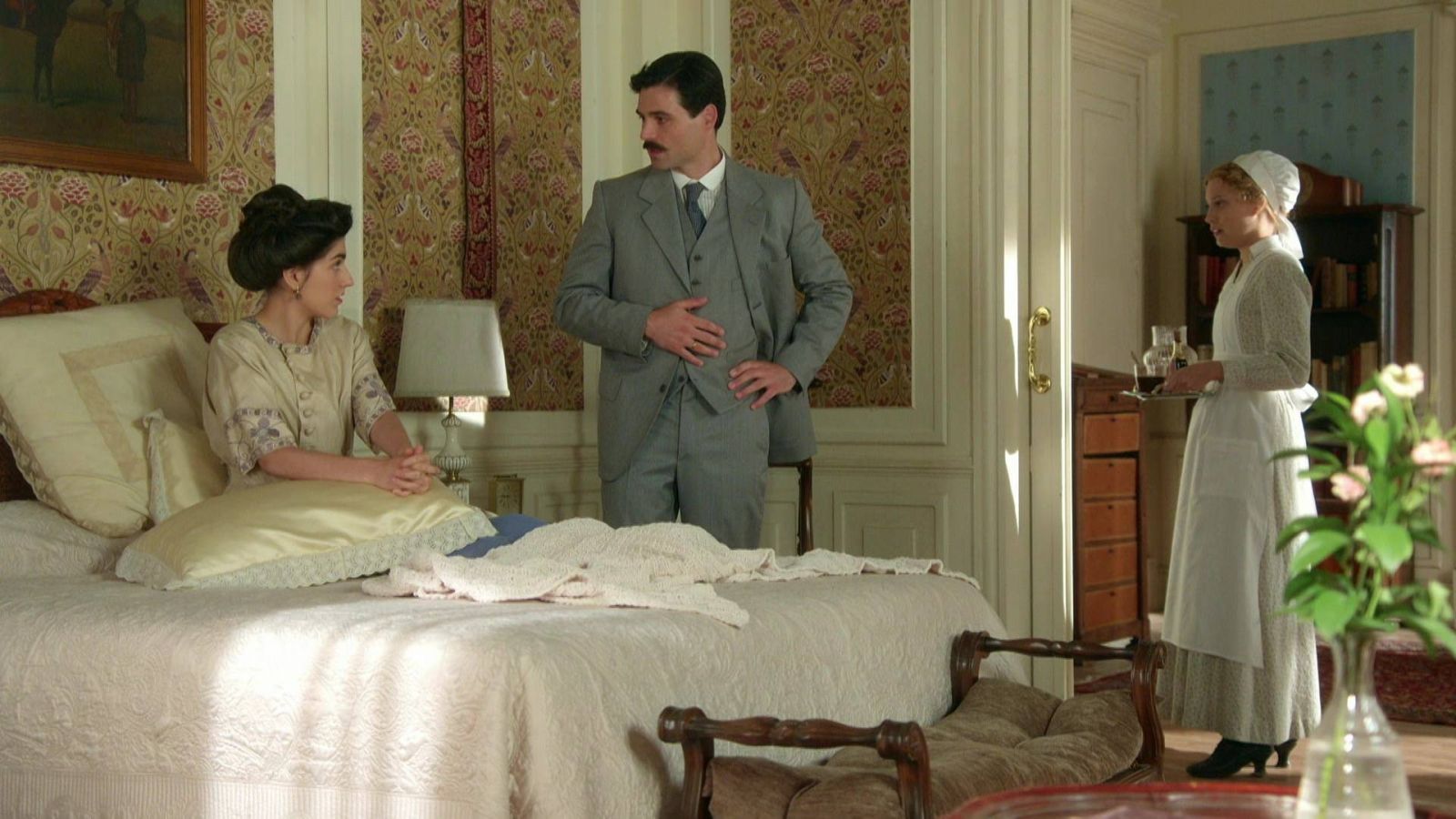 News La Promesa - paac tajemnic - 255 odc. Jimena udaje poronienie. Manuel zaczyna co podejrzewa. Streszczenie 255 i 256 odc.