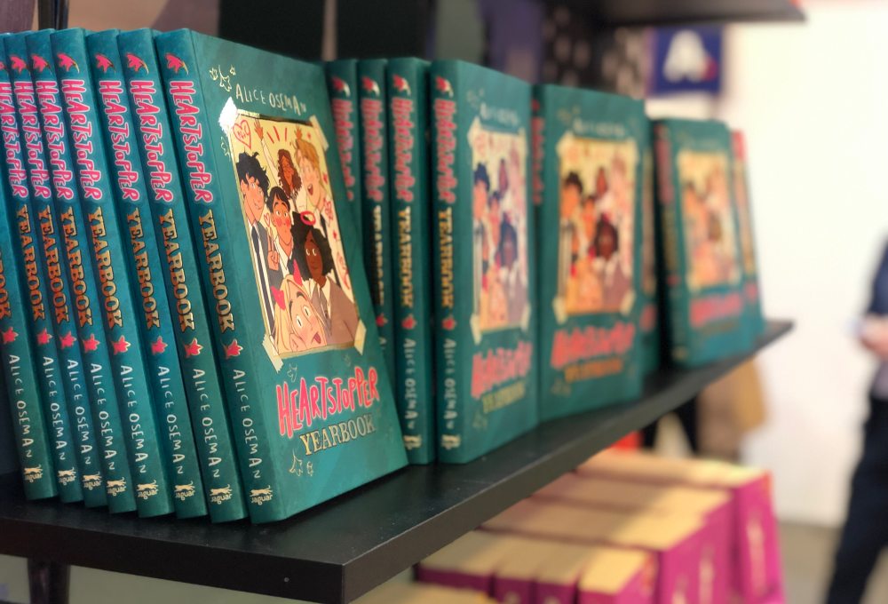 News Bestsellery 2022 roku. Po jakie ksi��ki si�gali Polacy w minionym roku?