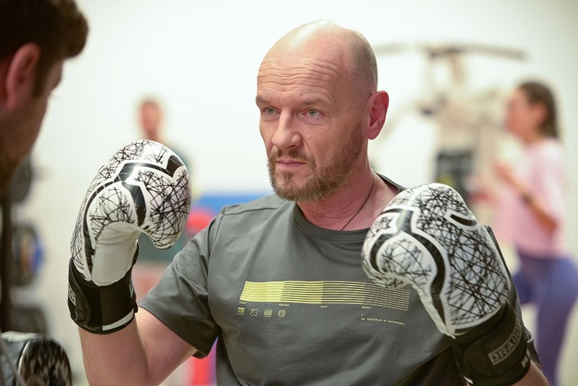 News Pierwsza mi�o�� - 3977 odc. Nowe fakty w sprawie Micha�a! Czy Izabela odzyska wolno��? Streszczenie 3977 i 3978 odc