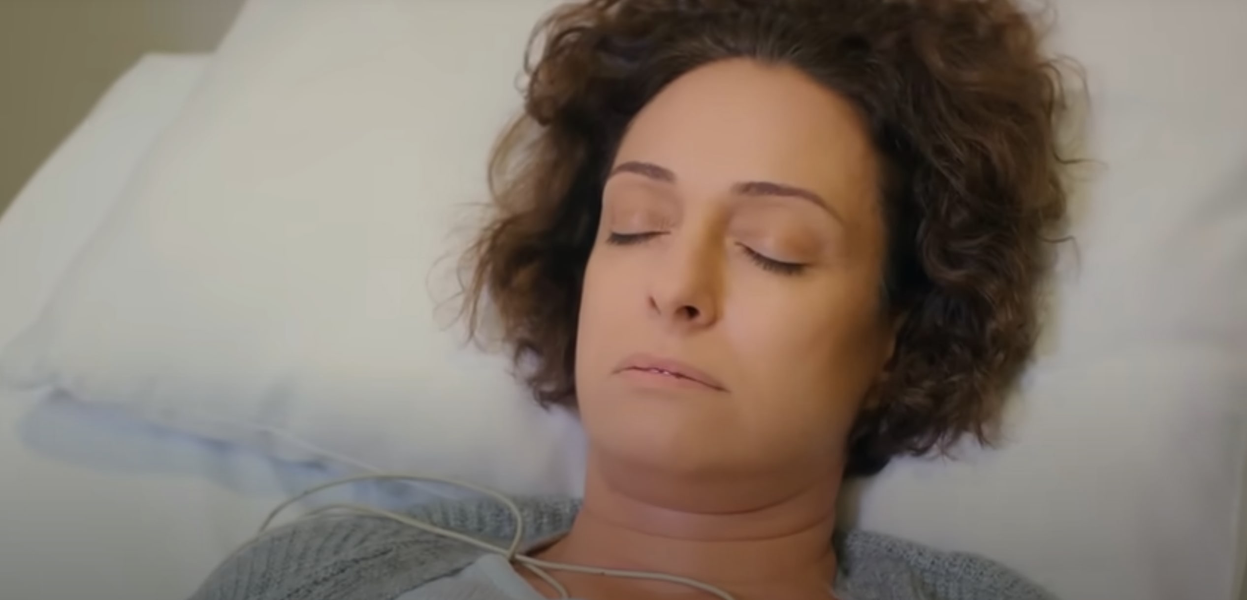 News Mi�o�� i nadzieja odc. 107. Murvet d�gni�ta no�em! Streszczenie 107 odc.