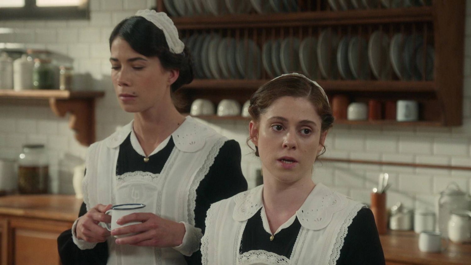 News La Promesa - paac tajemnic - 271 odc. Jimena buntuje si przeciw Manuelowi. Teresa nie potrafi zapomnie o Felicianie. Streszczenie 271 i 272 odc.