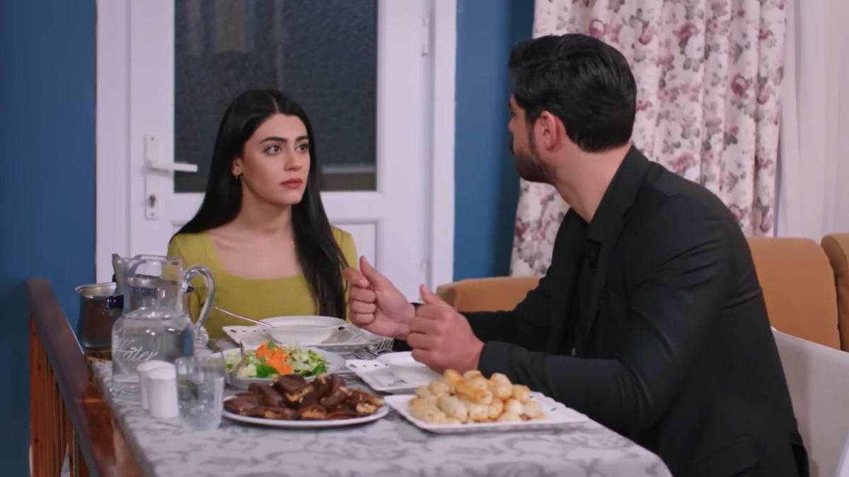 News Panna m�oda odc. 60, 61. Cihan proponuje Hancer wsp�ln� przeprowadzk�