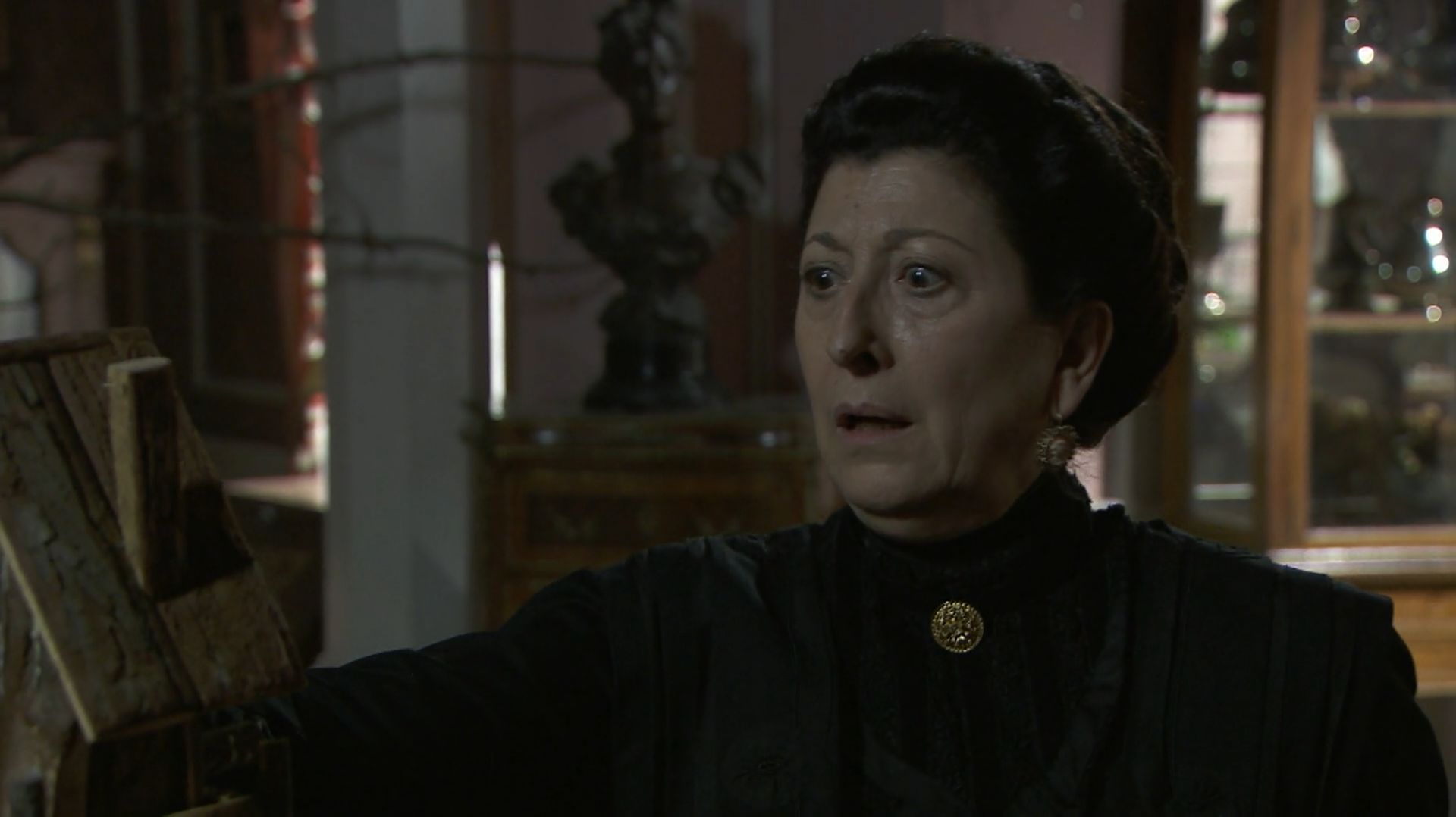 News Akacjowa 38 odc. 735 odc. Martin widzi Simona i Elvir razem. Ursula spowiada si przed wasn crk. Streszczenie 735 i 736 odc. 