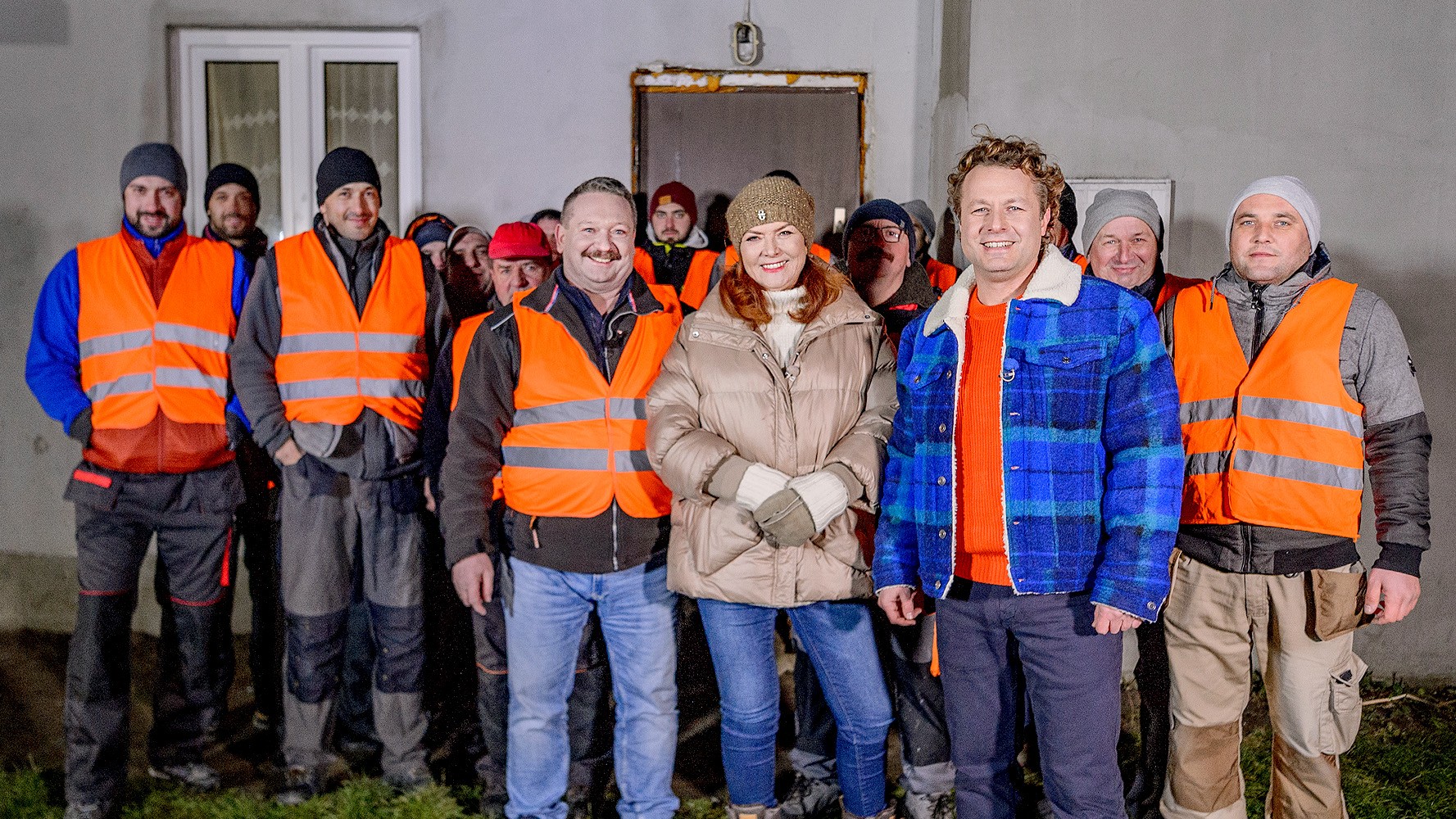 News Nasz nowy dom 285 odc. Pan Karol chce wyremontowa� dom, by m�c mieszka� z c�rk�. Streszczenie 285 odcinka