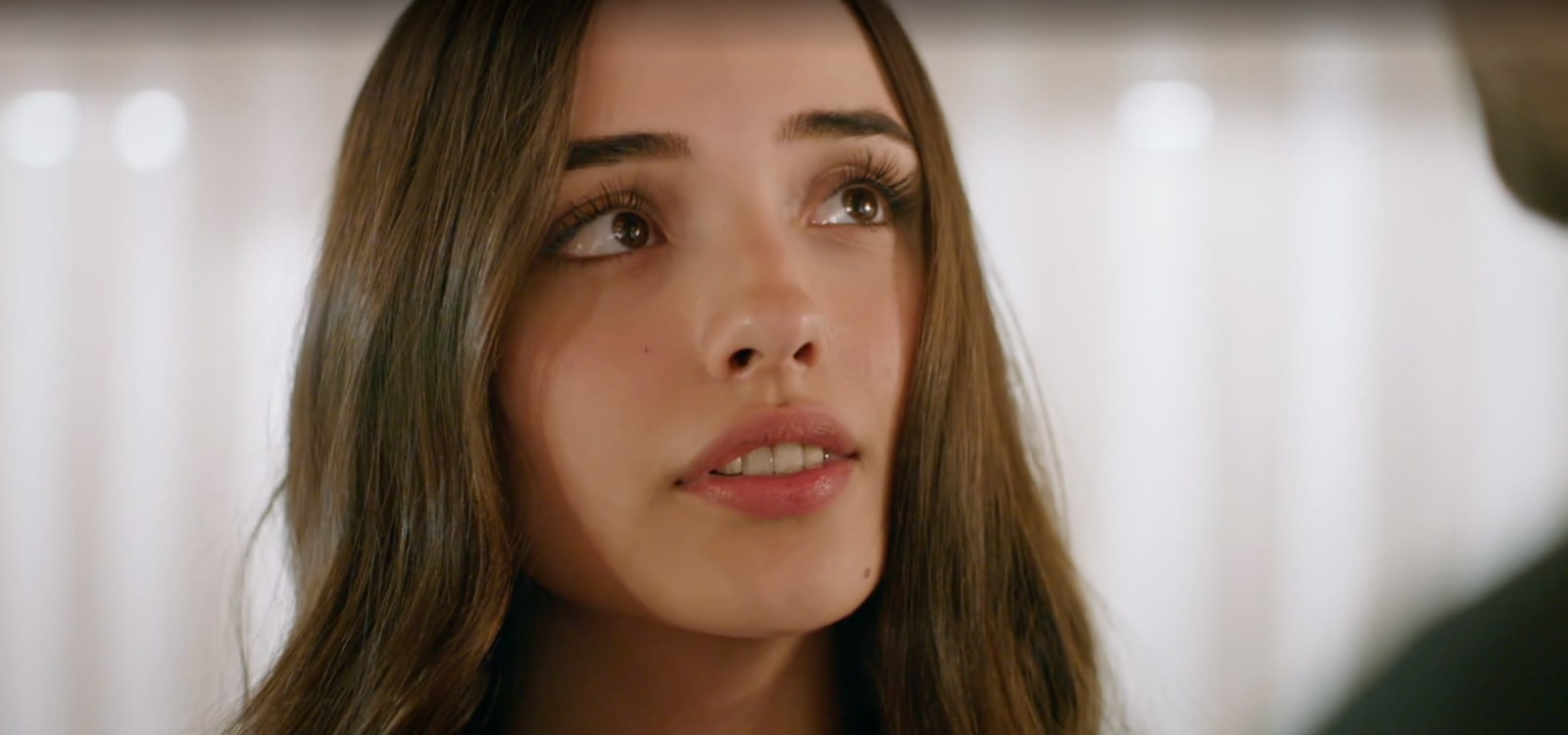 News Wichrowe wzg�rze - 119 odc. Halil i Zeynep sp�dzaj� razem �wi�ta. Streszczenie 119 i 120 odc. 