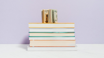 News Ponad 600 z�otych za ksi��ki. Rozpoczyna si� kolejny sezon na podr�czniki szkolne