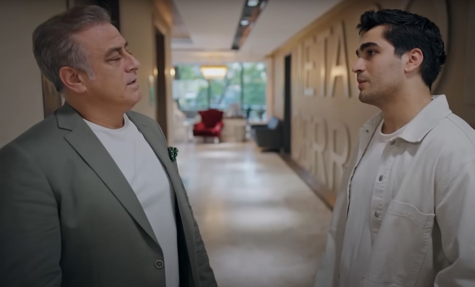 News Z�oty ch�opak - 236 odc. Sehmuz i Mezide planuj� zag�ad� rodziny Korhan�w. Streszczenie 236 i 237 odcinka