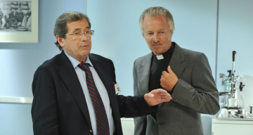 News  „ Teatr Telewizji: W roli Boga” – sztuka ameryka�skiego dramaturga 