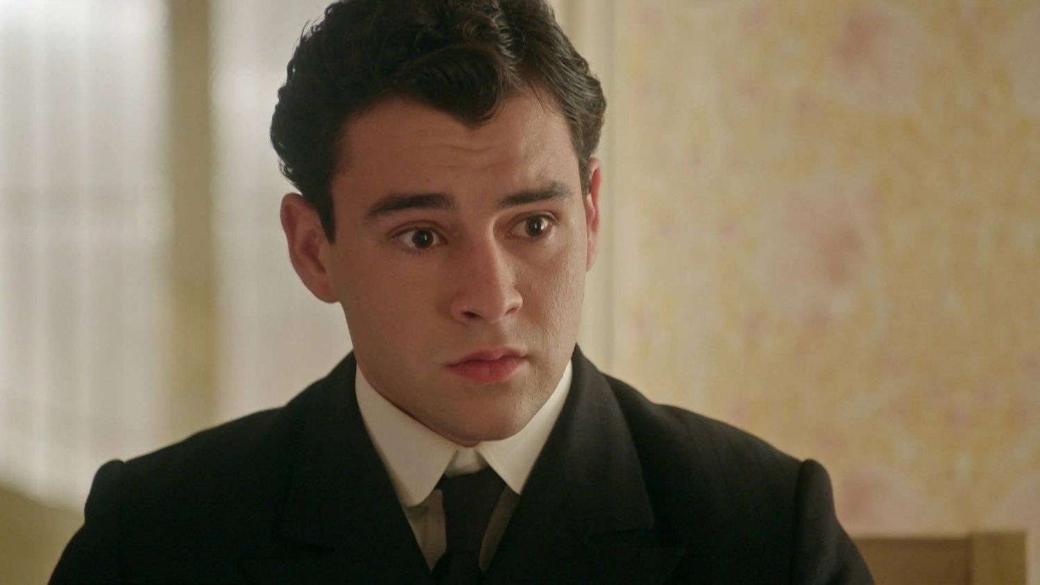 News La Promesa - pa�ac tajemnic - 88 odc. Cruz oskar�a Lorenza o chciwo�� i brak troski o rodzin�! Streszczenie 88 i 89 odc.