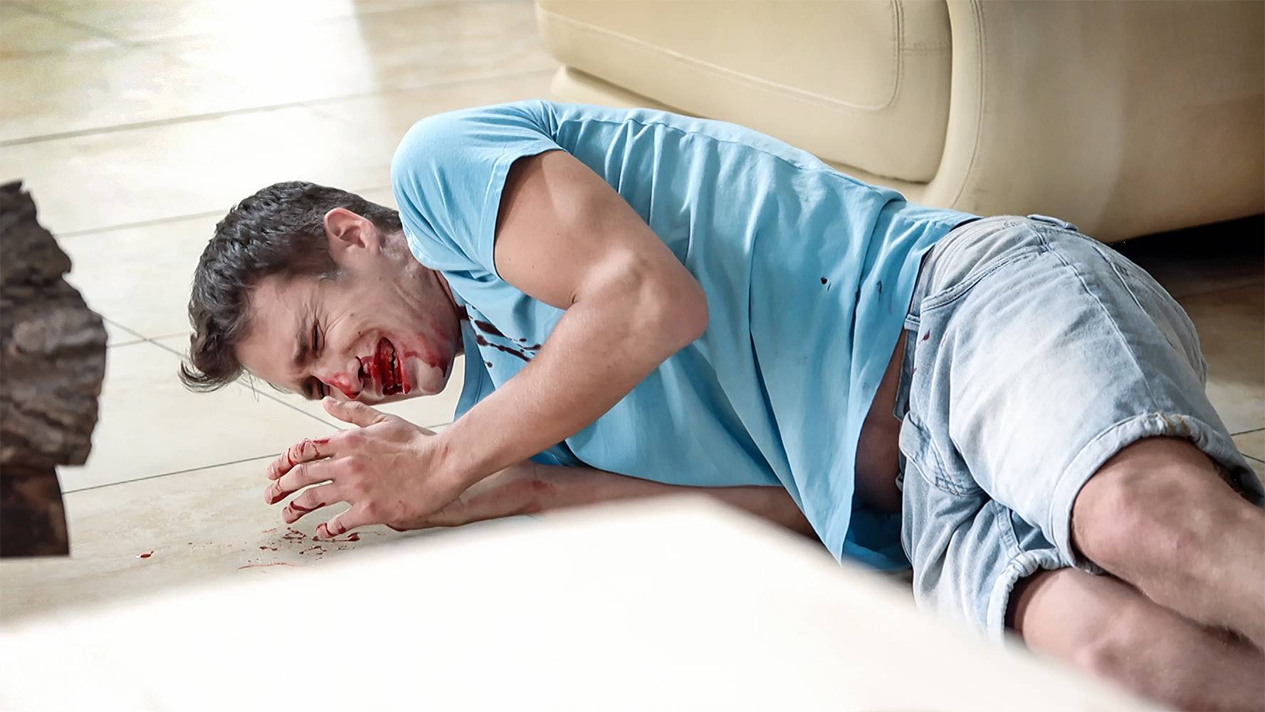 News Pierwsza mi�o�� - 3695 odc. Policja zjawia si� u Kamila. Streszczenie 3695 i 3696 odcinka