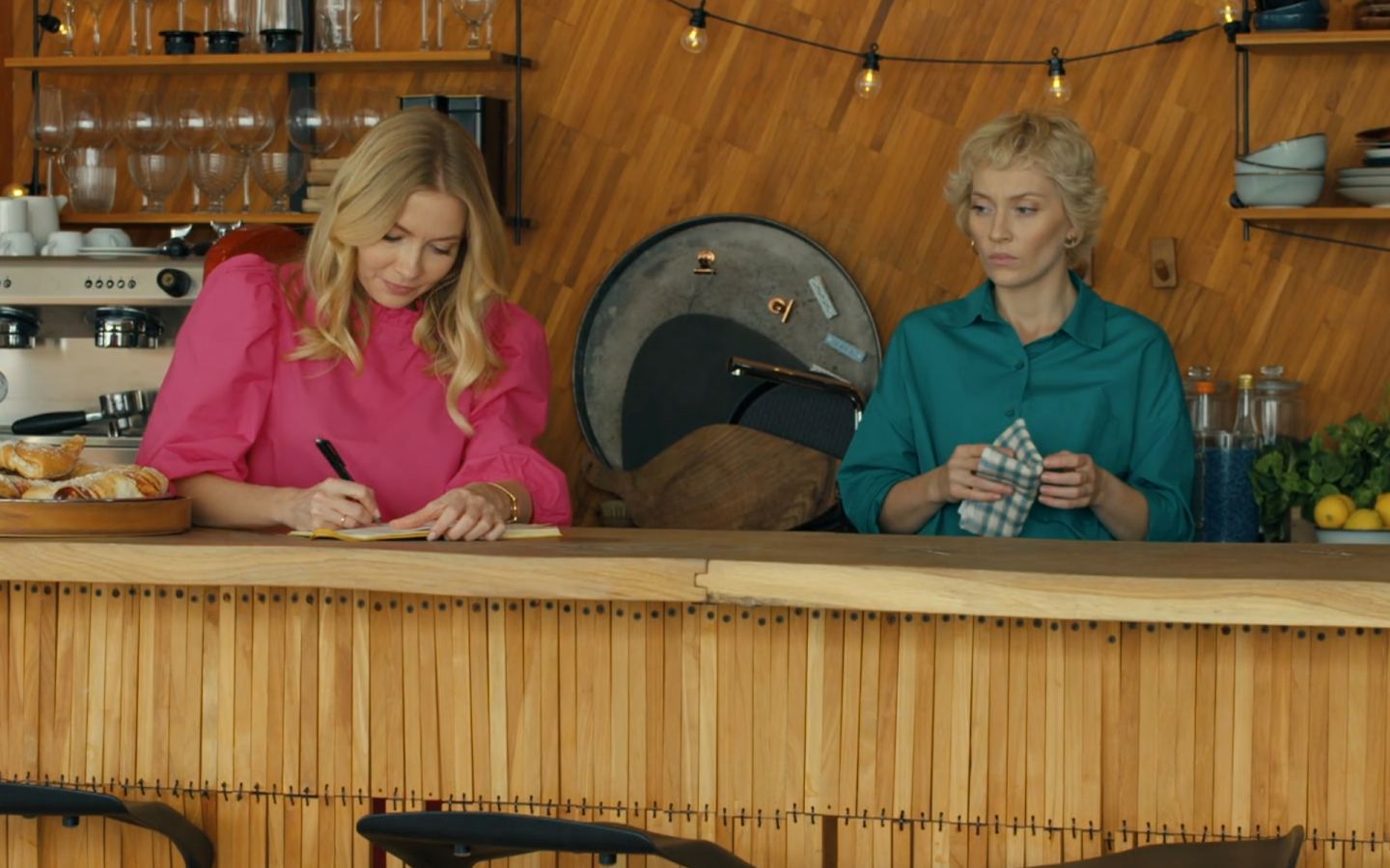 News Barwy szcz�cia - 3098 odc. Czy Sonia... wr�ci�a do prostytucji? Streszczenie 3098 i 3099 odc