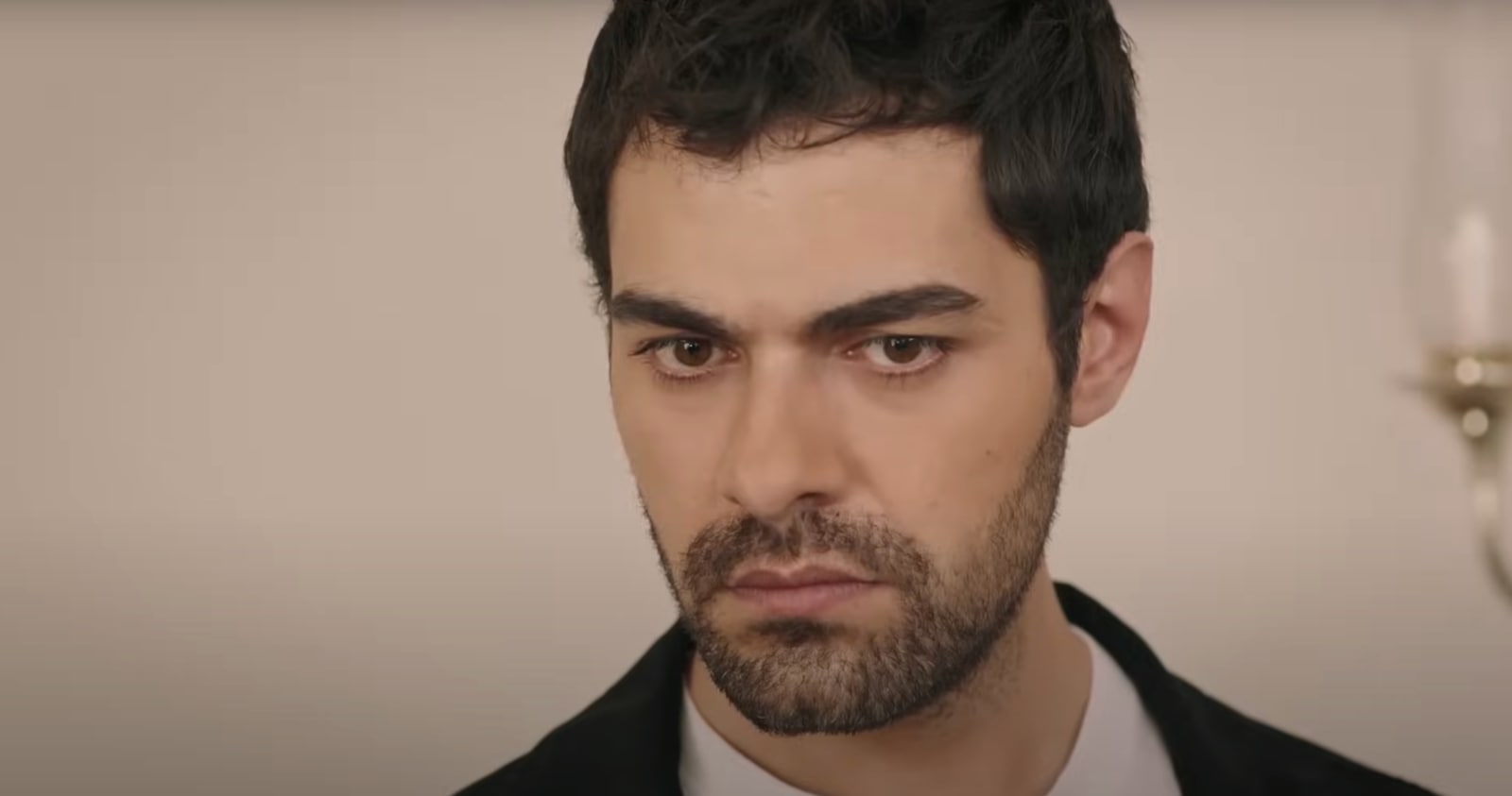 News Wichrowe wzg�rze - 78 odc. Halil zakochuje si� w Zeynep? Streszczenie 78 i 79 odc. 