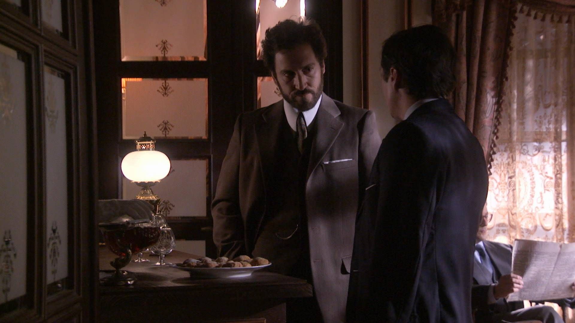 News Sze�� si�str - odc. 434. Benito ma wypadek w samochodzie Salvadora. Streszczenie 434 i 435 odc.