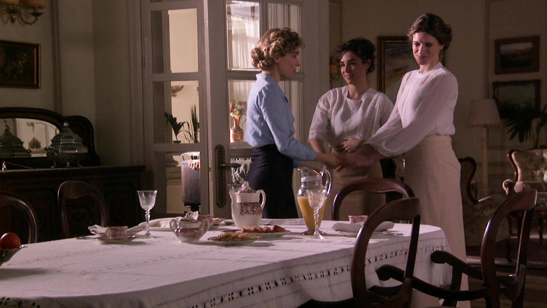 News Sze�� si�str - odc. 487. Salvador przegrywa w karty maj�tek! Streszczenie 487 i 488 odc.