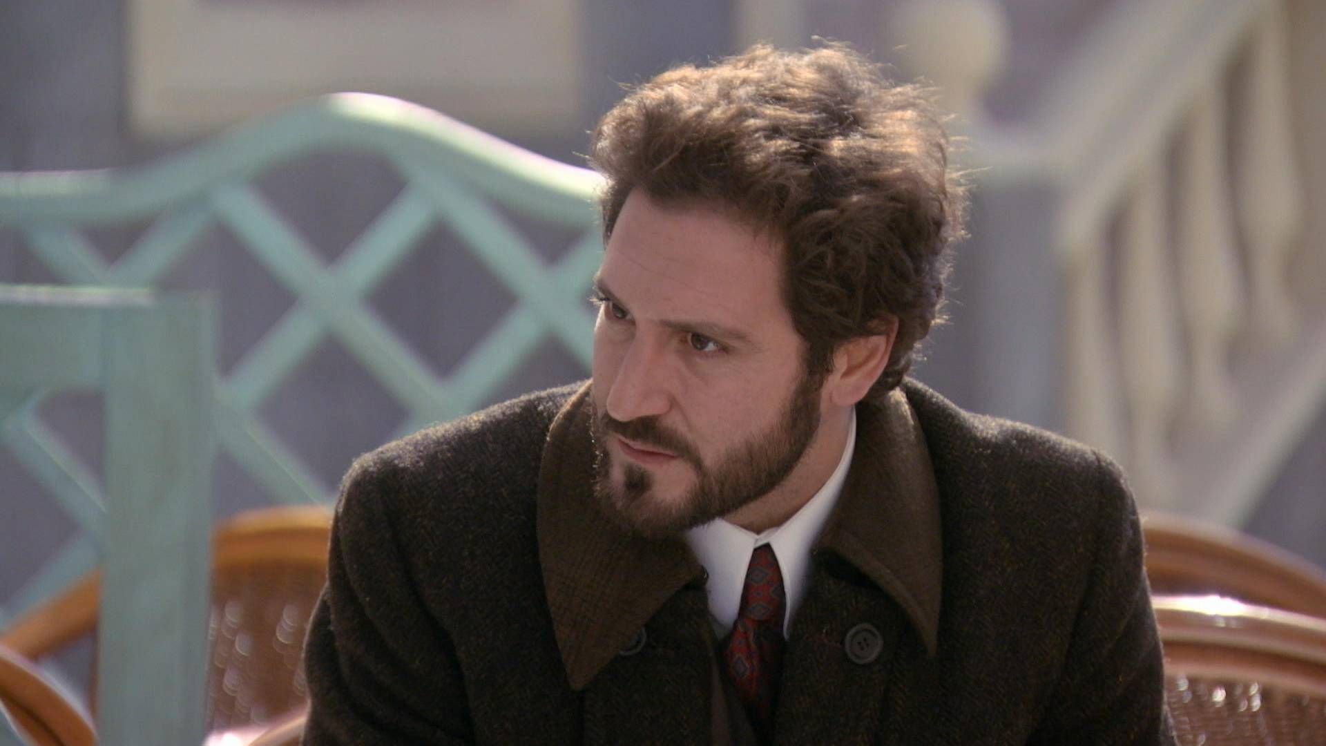 News Sze�� si�str - odc. 438. Ciro dowiaduje si�, �e jego �ona ma k�opoty finansowe. Streszczenie 438 i 439 odc.