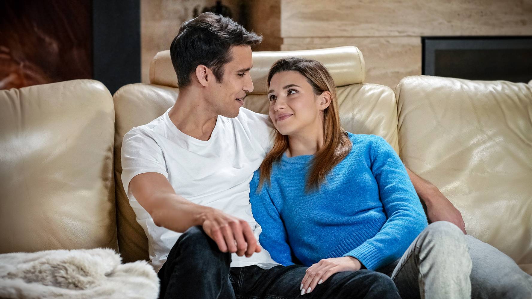 News Pierwsza mi�o�� - 3763 odc. Szcz�cie Igi i Filipa nie trwa d�ugo. Streszczenie 3763 i 3764 odcinka