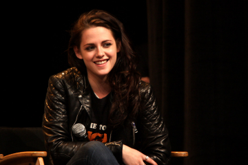 News Kristen Stewart wcieli si� w rol� pisarki Susan Sontag