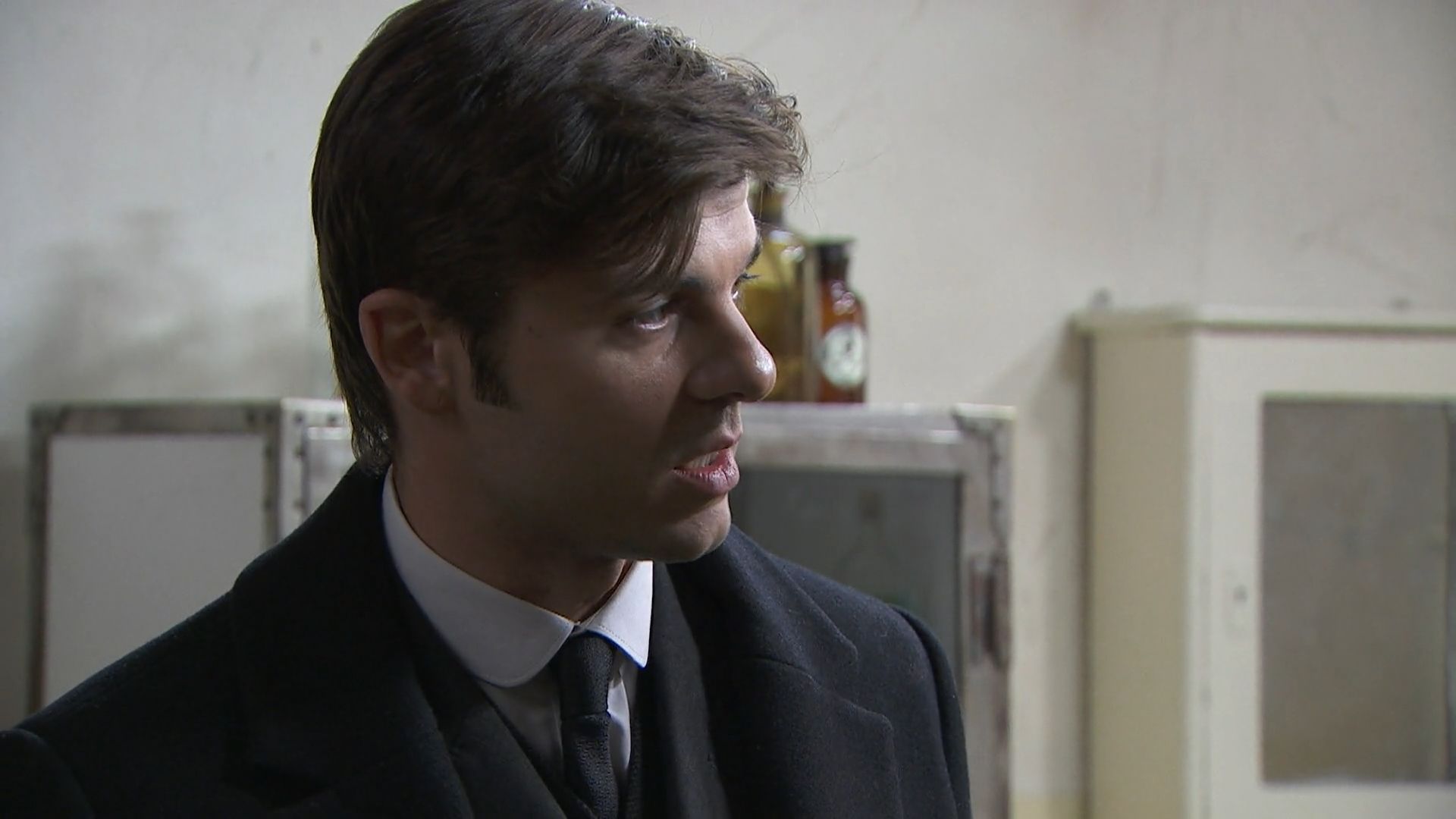 News Akacjowa 38 odc. 786 odc. Sim�n wyznaje Elvirze mi�o��. Blanca s�yszy straszn� diagnoz�. Streszczenie 786 i 787 odc.