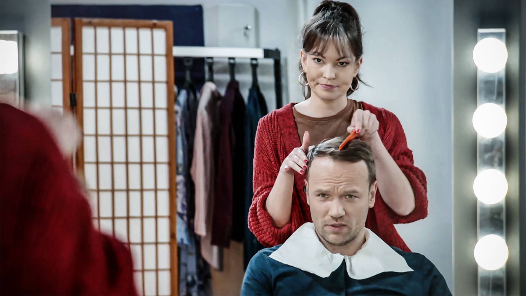 News Pierwsza mi�o�� - 3811 odc. Janek i Lilka zaczynaj� co� do siebie czu�. Streszczenie 3811 odcinka