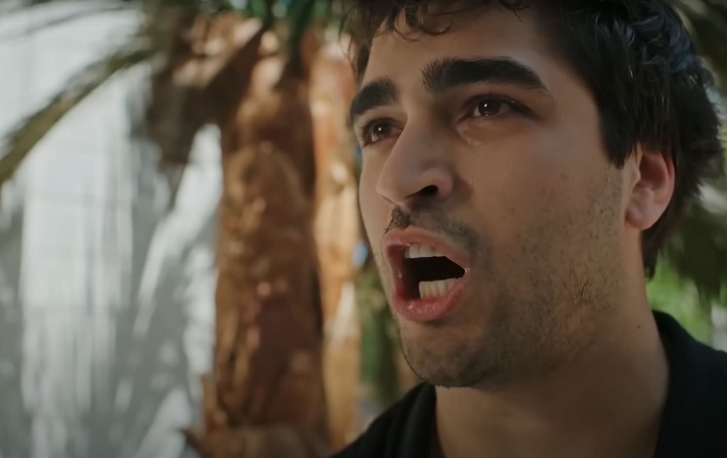 News Z�oty ch�opak - 93 odc. Ferit wpada w sza� na wie��, �e jego �ona zosta�a obiecana innemu. Streszczenie 93 i 94 odcinka