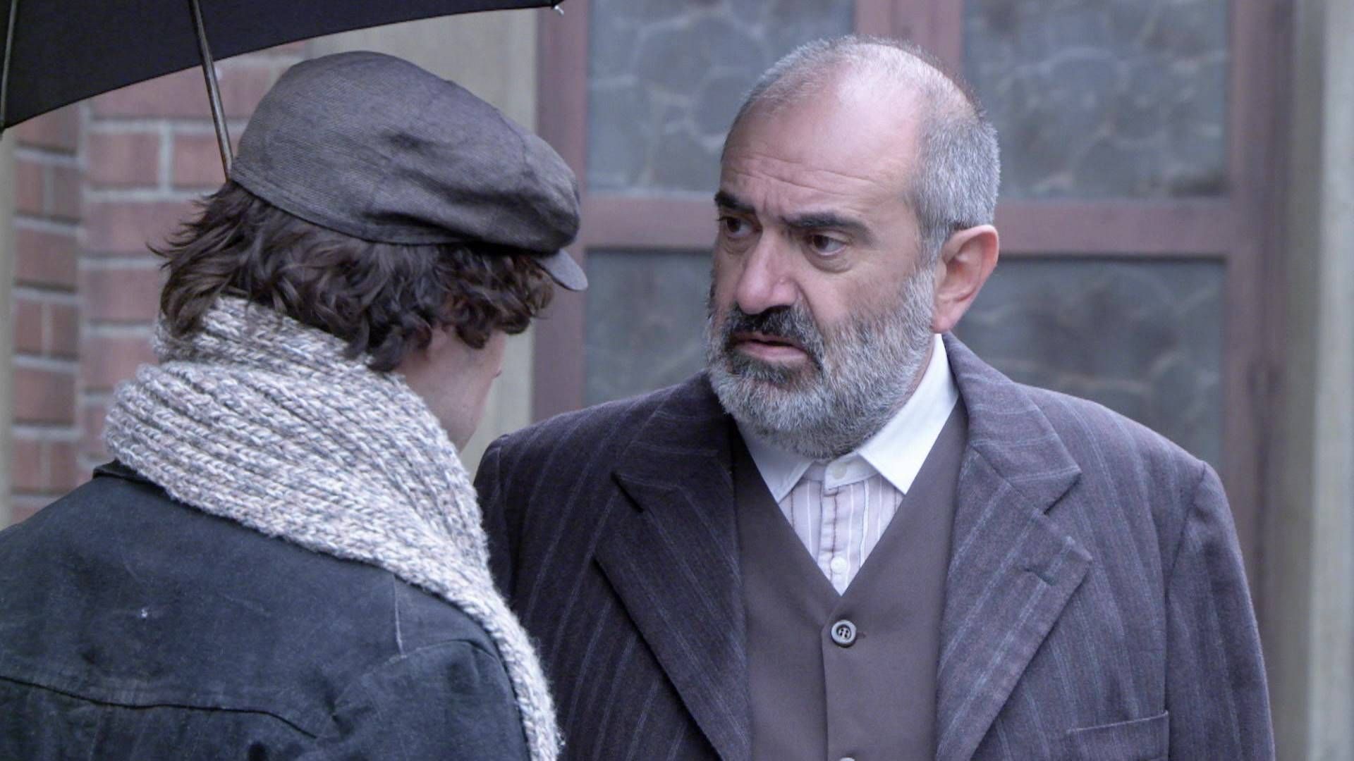 News Sze�� si�str - odc 420. Luis z pomoc� policji chce odebra� syna. Streszczenie 420 i 421 odc.