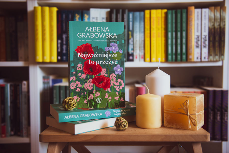 News Pojedynczy gr�b. Fragment ksi��ki „Najwa�niejsze to prze�y�