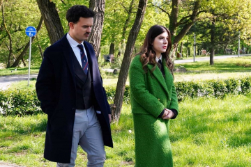 News Barwy szcz�cia - 2897 odc. �ukasz zak�ada firm�, by udawa� biznesmena. Streszczenie 2897 i 2898 odc.